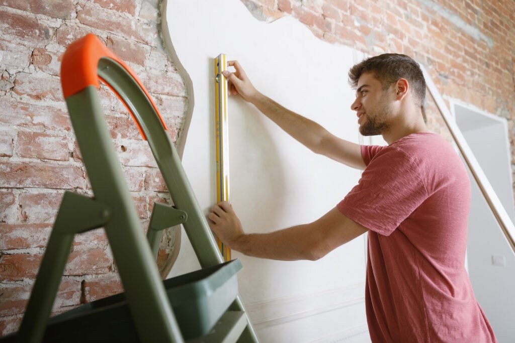 Comment préparer vos murs avant de faire appel à un peintre ?